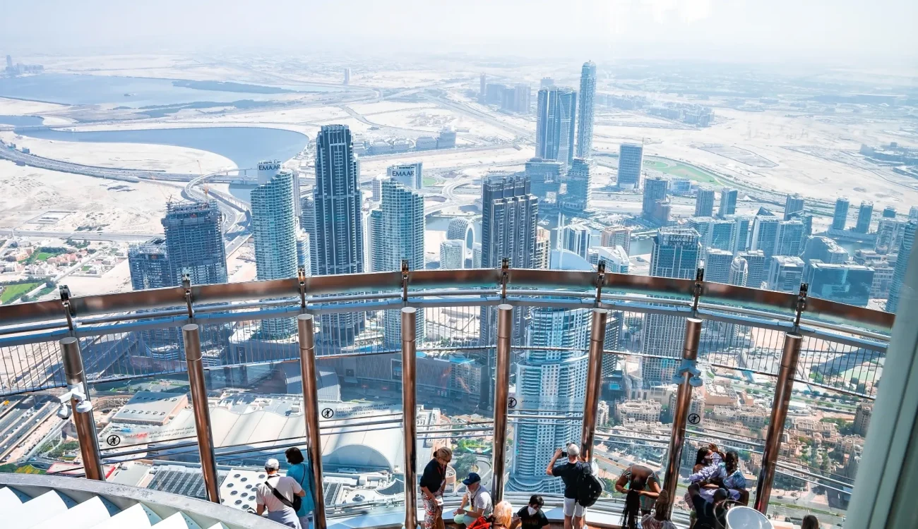 Burj Khalifa Dubai - At The Top Observatory