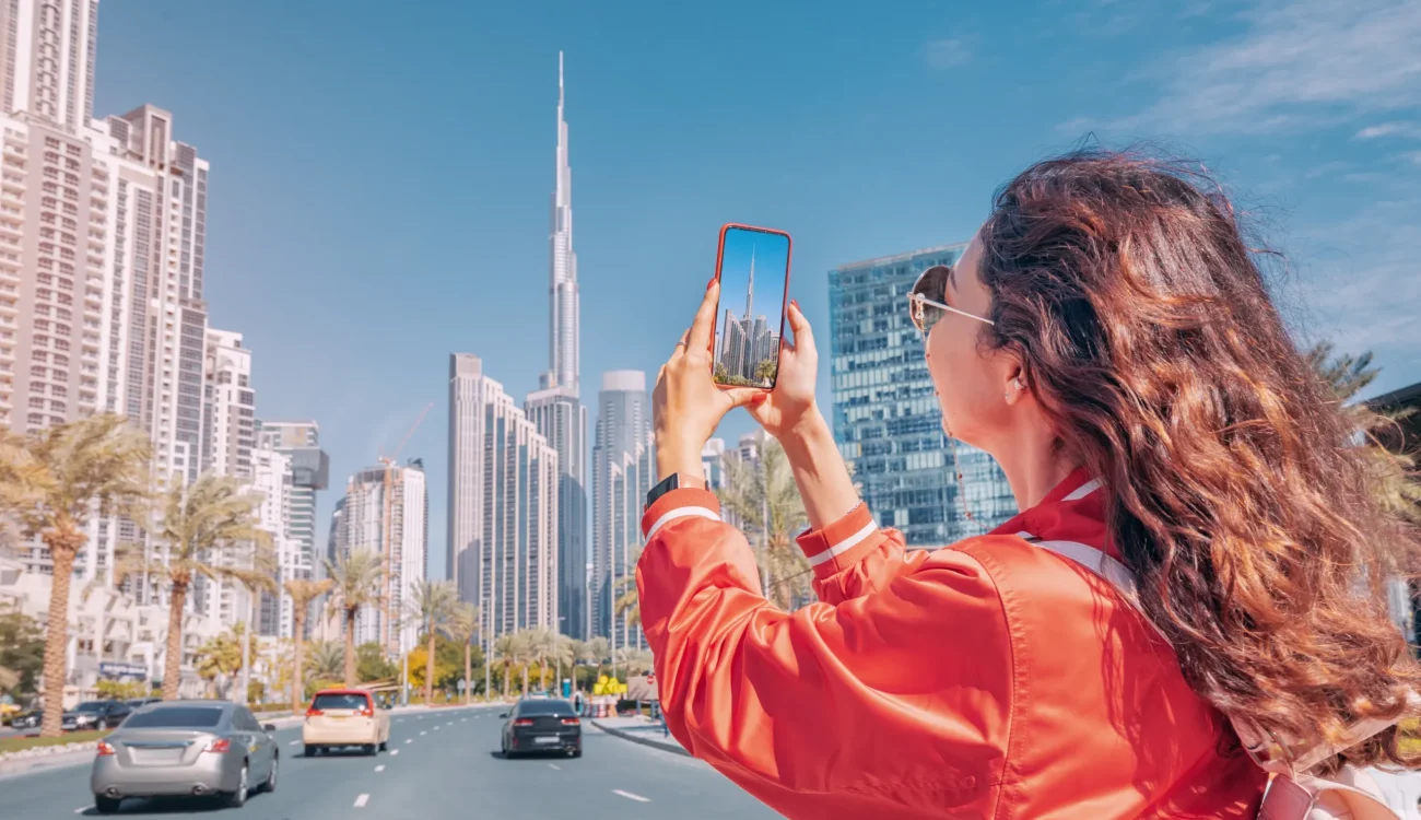 Burj Khalifa Dubai - Tourist.