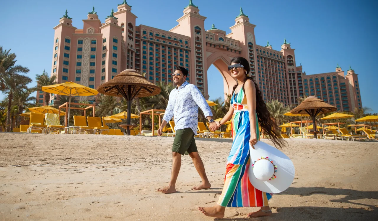 Dubai City Tour - Atlantis, The Palm - Happy Couple