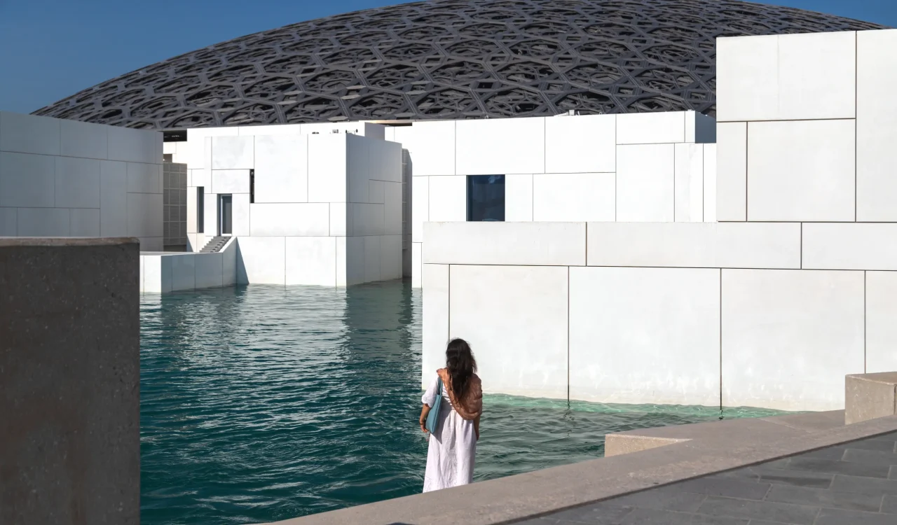 Abu Dhabi City Tour - Louvre Museum Abu Dhabi - Enjoying Tourist