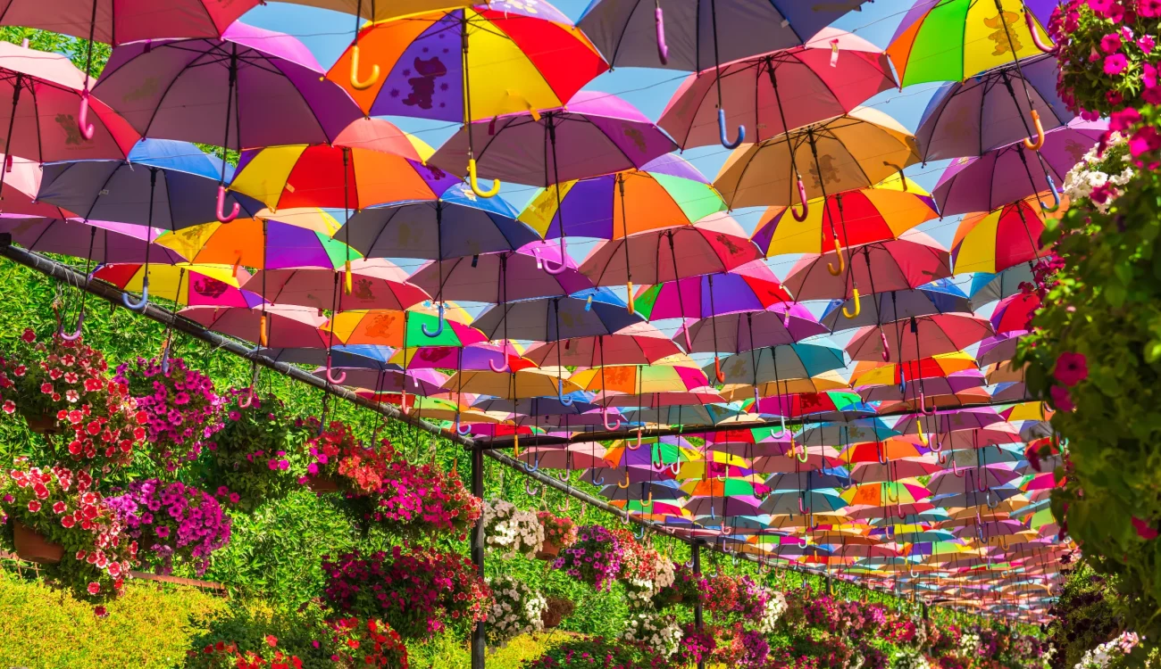 Miracle Garden Dubai - Umbrella Tunnel