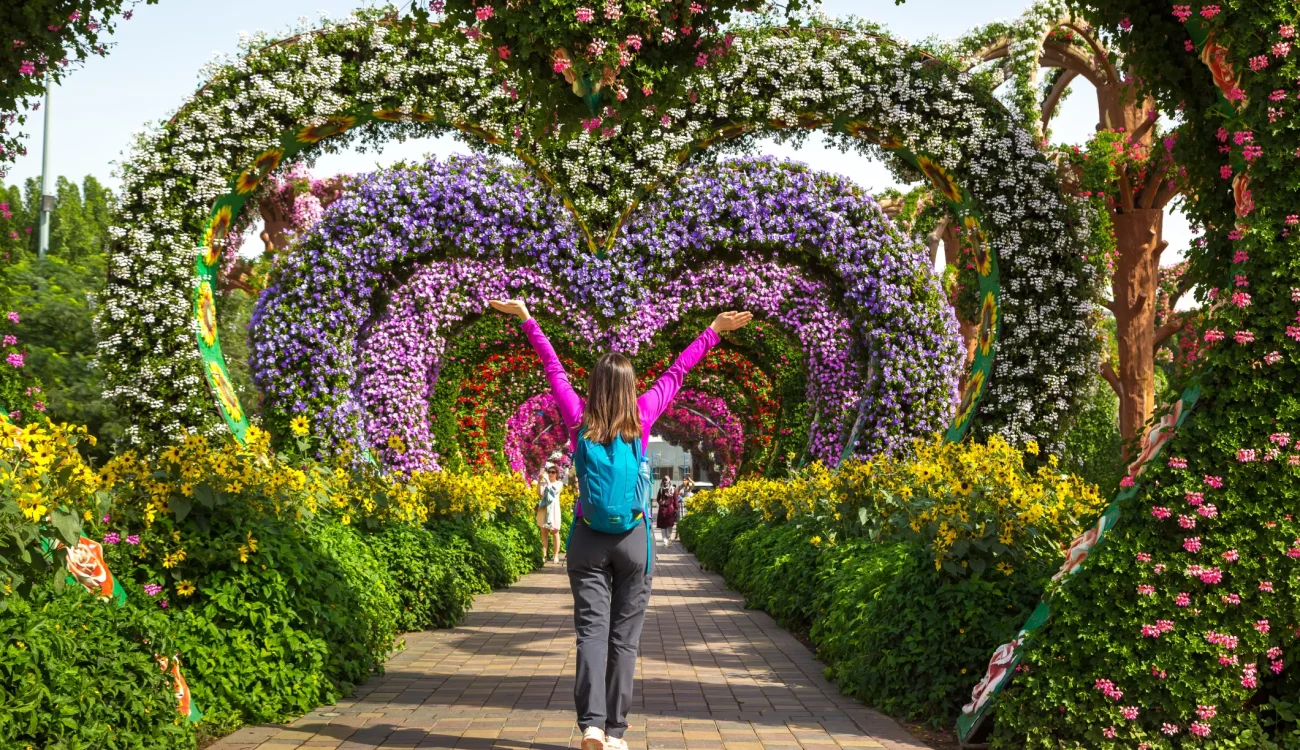 Miracle Garden Dubai - Walk Way