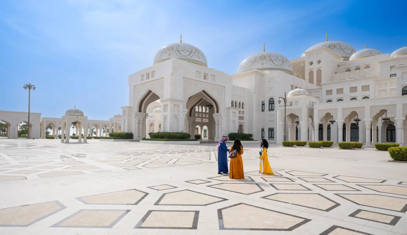 Qasr Watan Abu Dhabi - Visitors