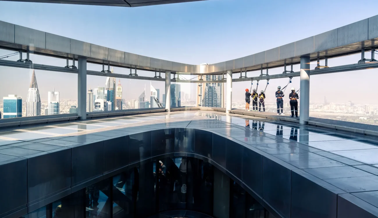 Sky Views Dubai - Edge Walk