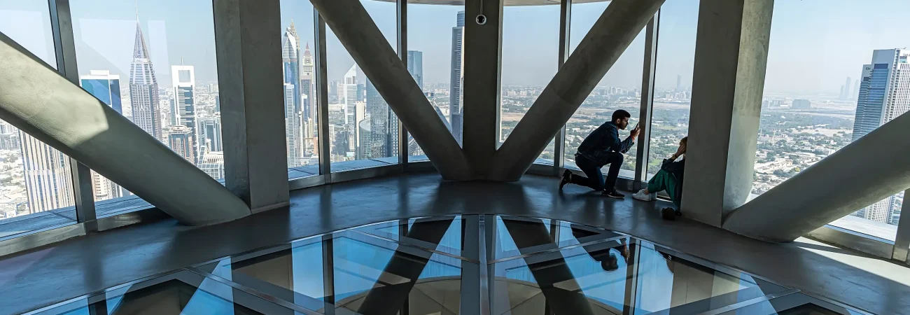 Sky Views Dubai - Glass Walk